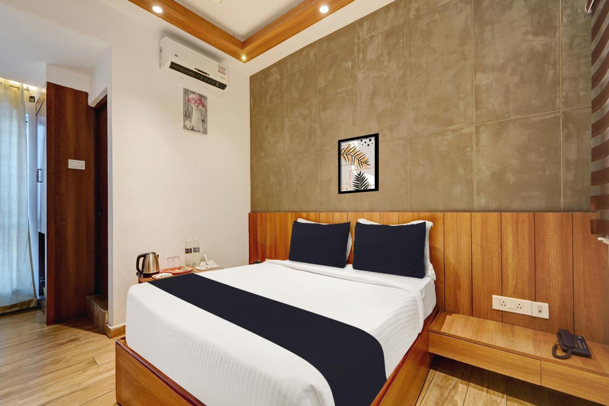 Super Townhouse Sundarapuram Hotel Kojambuttúr Kültér fotó