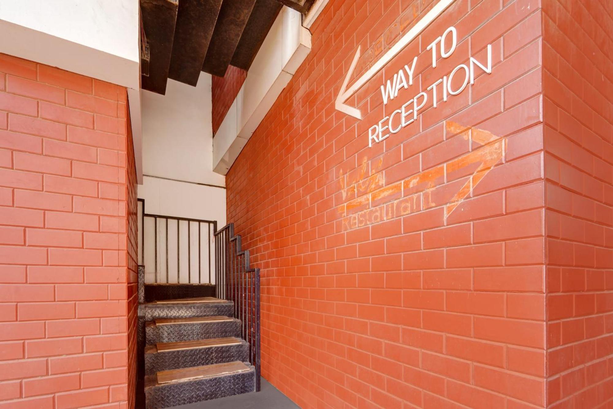 Super Townhouse Sundarapuram Hotel Kojambuttúr Kültér fotó